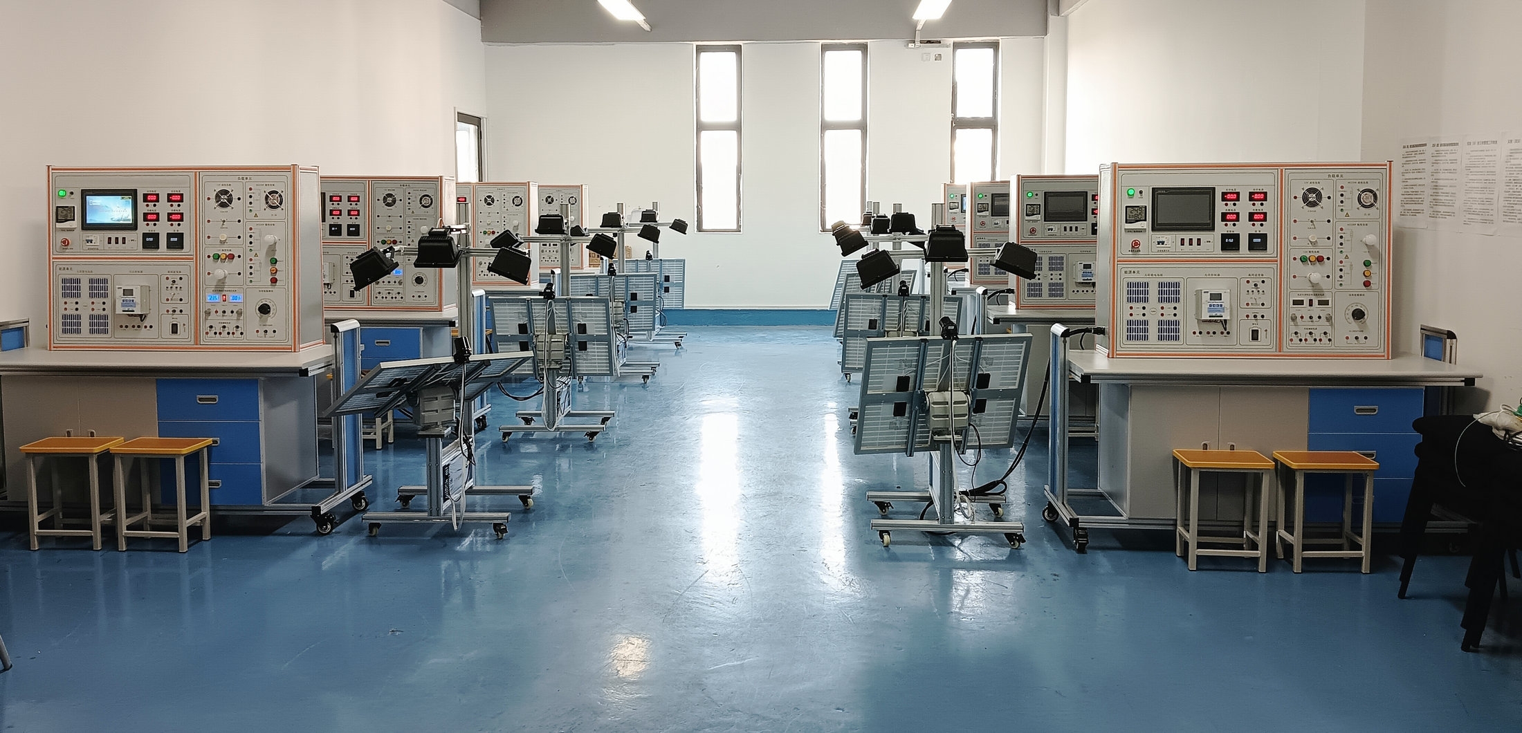 太阳能光伏发电系统实验实训台(图2) 太阳能光伏发电系统实验实训台
